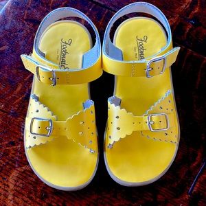 FootMates Ariel girls sandal size 10